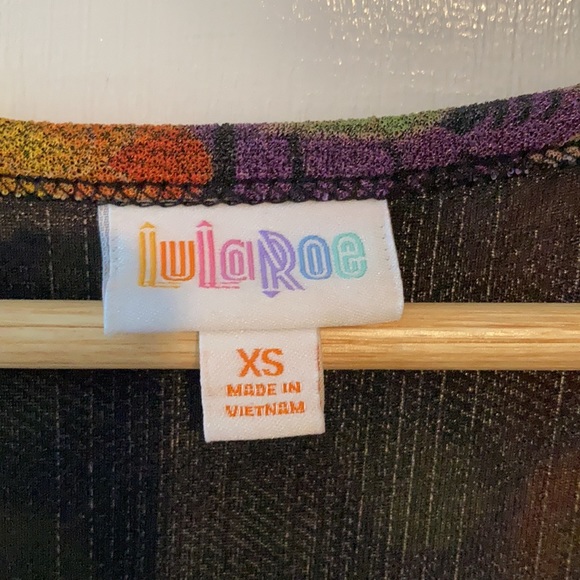 LulaRoe XS Nicole - Picture 2 of 3